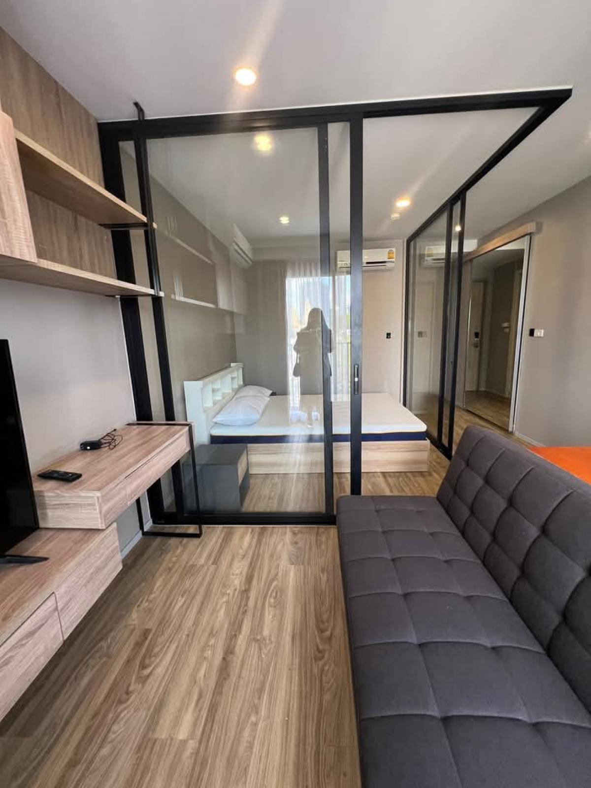 For RentCondoSathorn, Narathiwat : Blossum Sathorn Condo Charoen Rat, renting ready