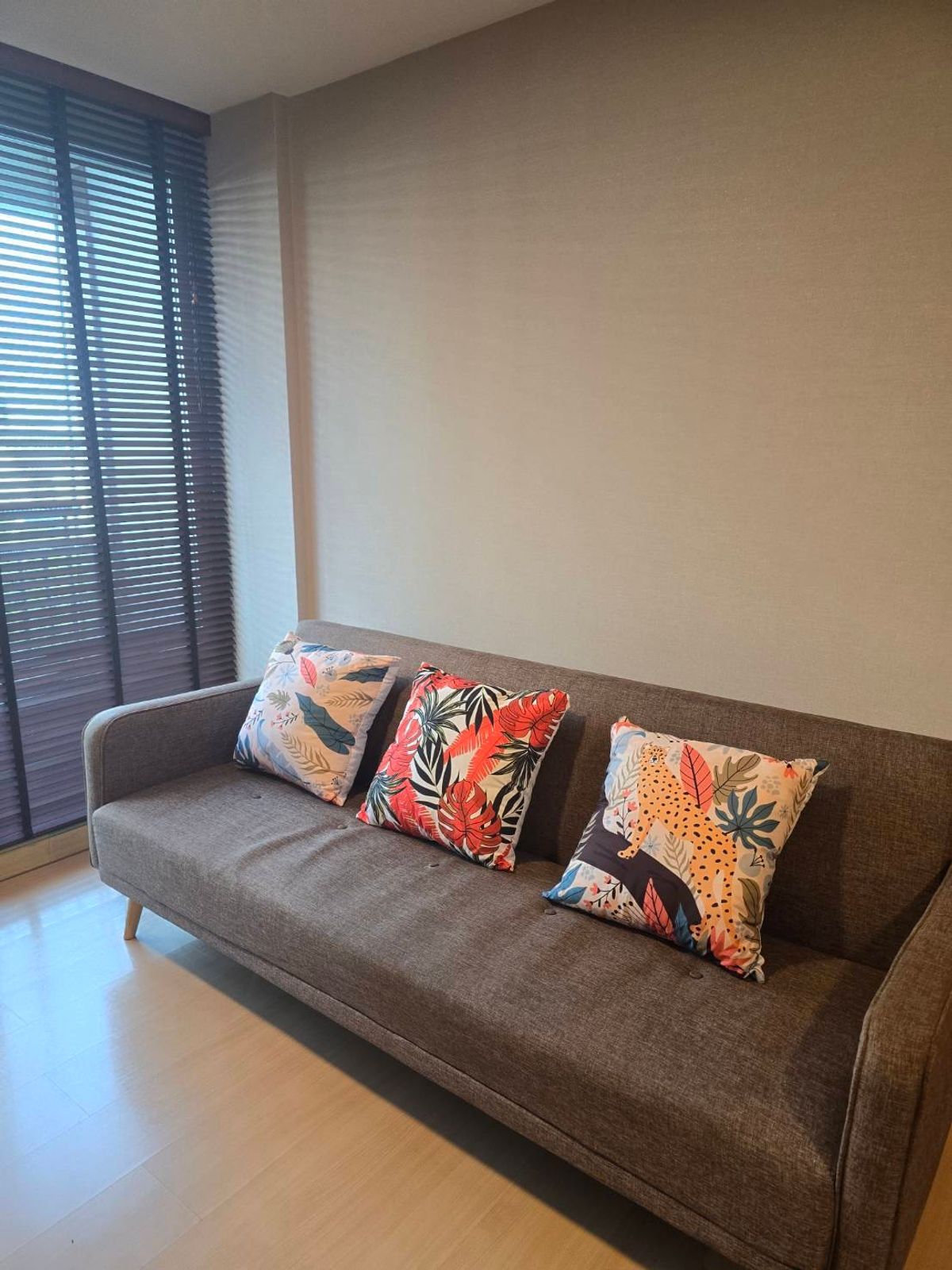 ขายคอนโดอ่อนนุช อุดมสุข : Plus 67 / 1 Bedroom (FOR SALE), พลัส 67 / 1 ห้องนอน (ขาย) HL1961