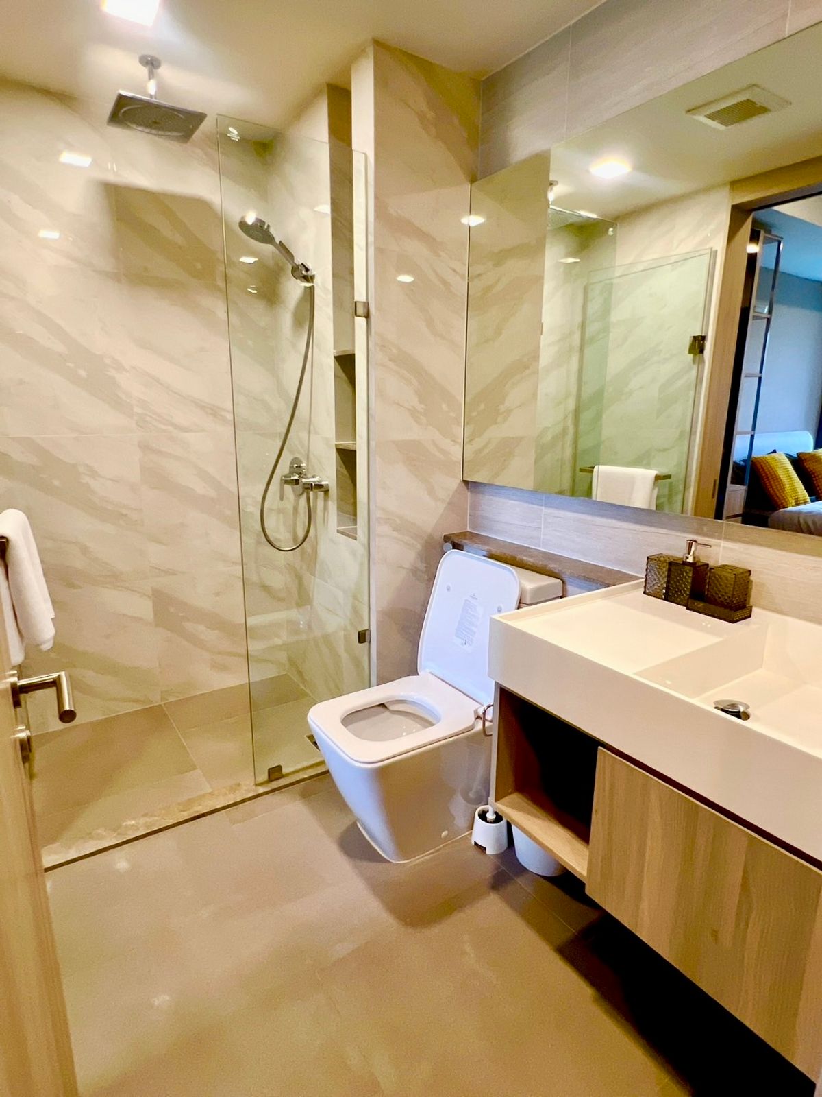 For RentCondoSukhumvit, Asoke, Thonglor : Rent 2 bedrooms, 2 bathrooms, Fynn Sukhumvit 31 Finn, Sukhumvit 31, rental price 75,000 baht