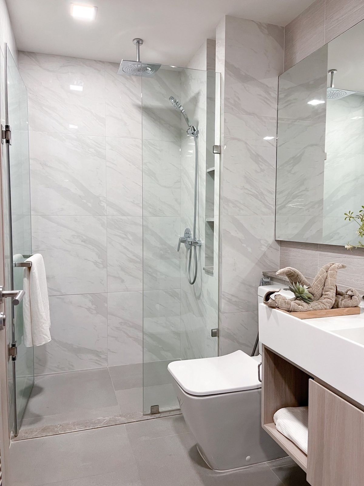 For RentCondoSukhumvit, Asoke, Thonglor : Rent 2 bedrooms, 2 bathrooms, Fynn Sukhumvit 31 Finn, Sukhumvit 31, rental price 75,000 baht