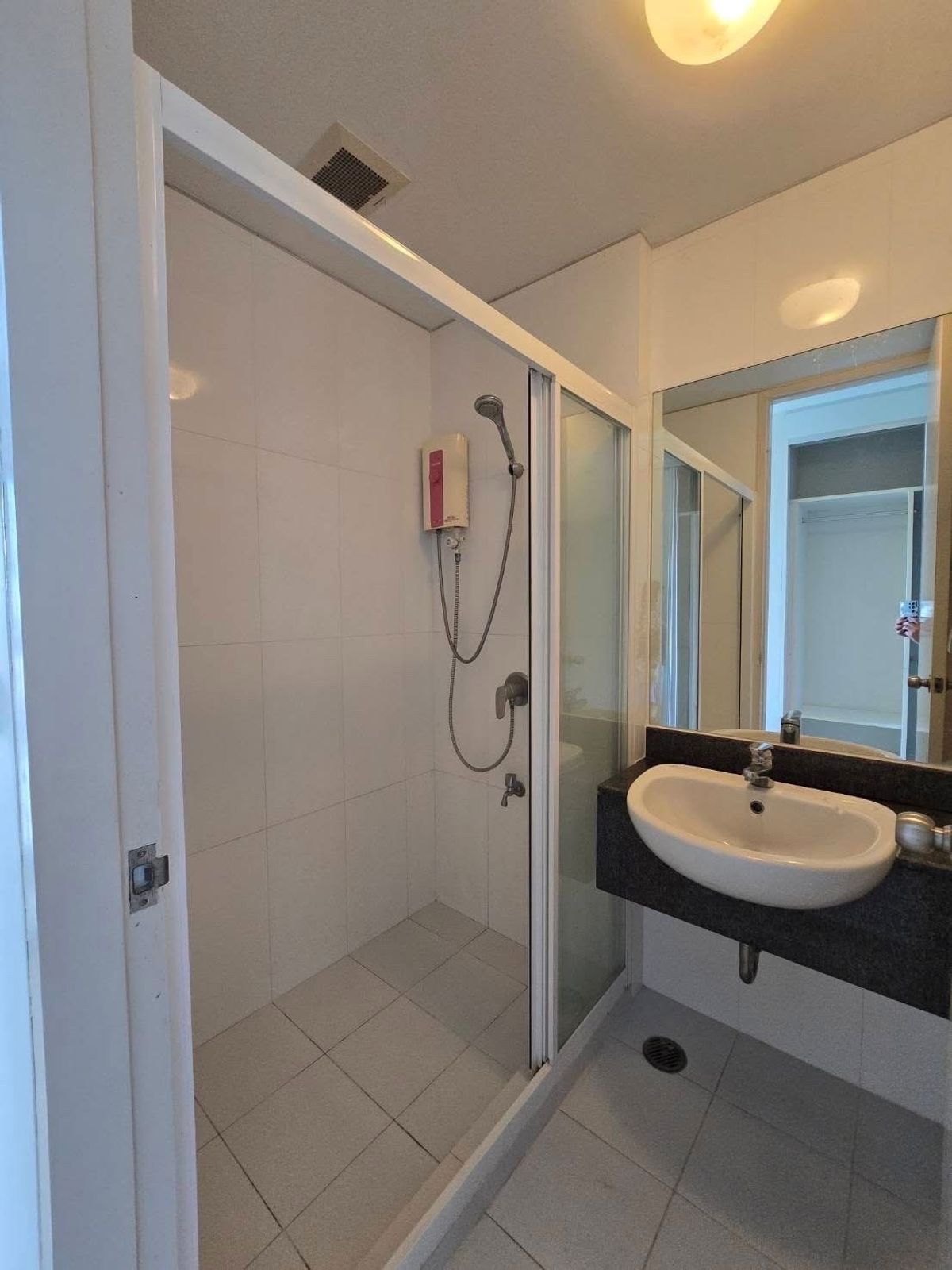 For RentCondoBangna, Bearing, Lasalle : For rent: The Parkland Srinakarin Lakeside (The Parkland Srinakarin Lakeside)🛏️ 1 bedroom 🛁 1 bathroom 🛋️ 1 living room, size 36 sq m. Building 1, 8th floor ✨ Price 11,000 baht..