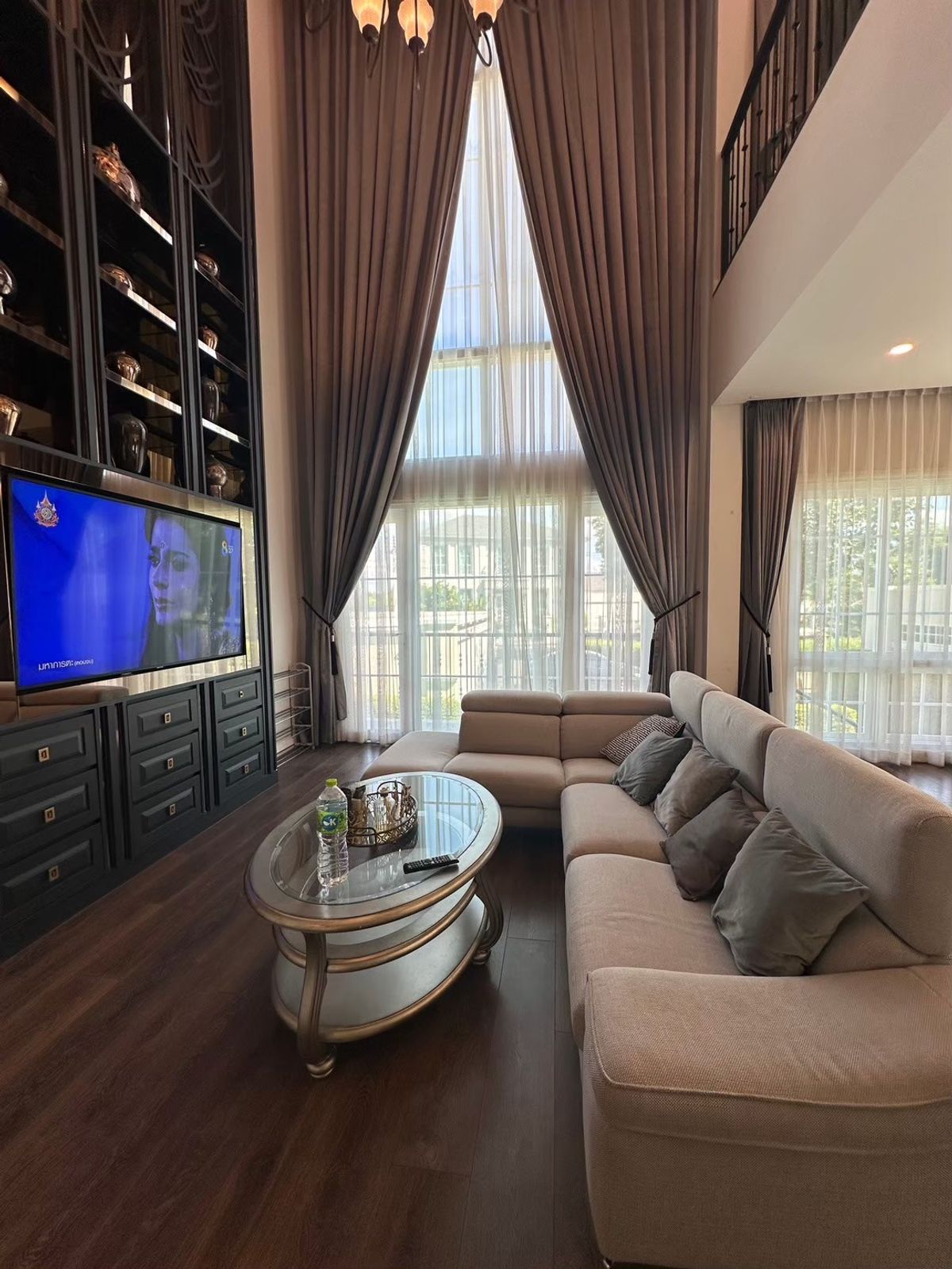 HouseChiang Mai : 3 -story detached house in the golf course with swimming pool and basement