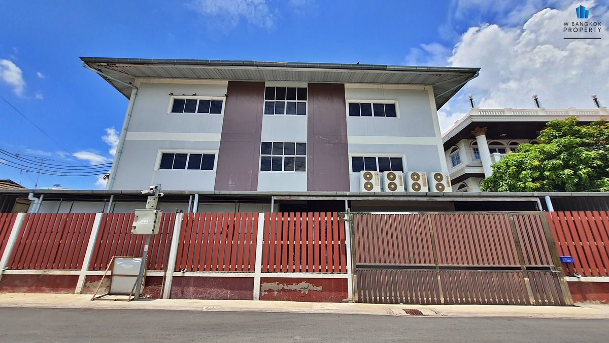 ขายสำนักงานพัฒนาการ ศรีนครินทร์ : Hot Deal !! ขายอาคารสำนักงาน 3 ชั้น 860 ตรม. อ่อนนุช 66 เดินไปรถไฟฟ้าสายสีเหลือง สถานีศรีนครินทร์ 38 เพียง 350 เมตร