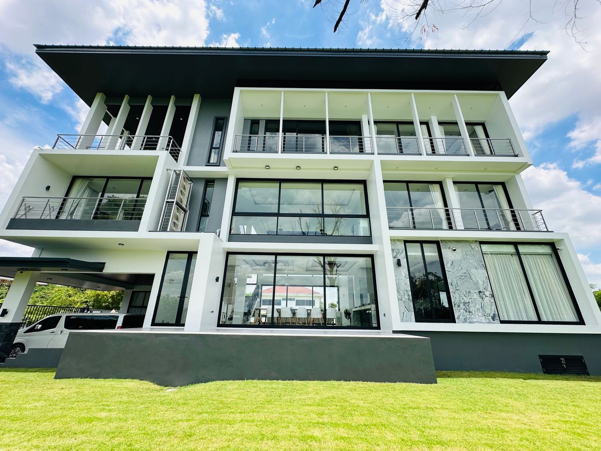 ขายบ้านวิภาวดี ดอนเมือง หลักสี่ : ขายบ้านหรูใจกลางธรรมชาติ ใกล้โรงเรียนนานาชาติ Harrow ราคา 65 ล้านบาท