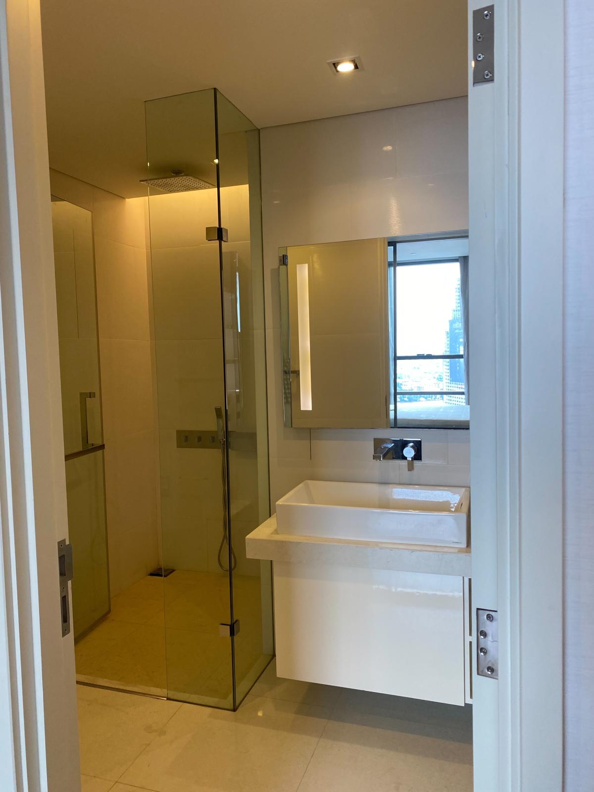 ให้เช่าคอนโดสาทร นราธิวาส : The Bangkok Sathorn, 1 bed, 40000 per month