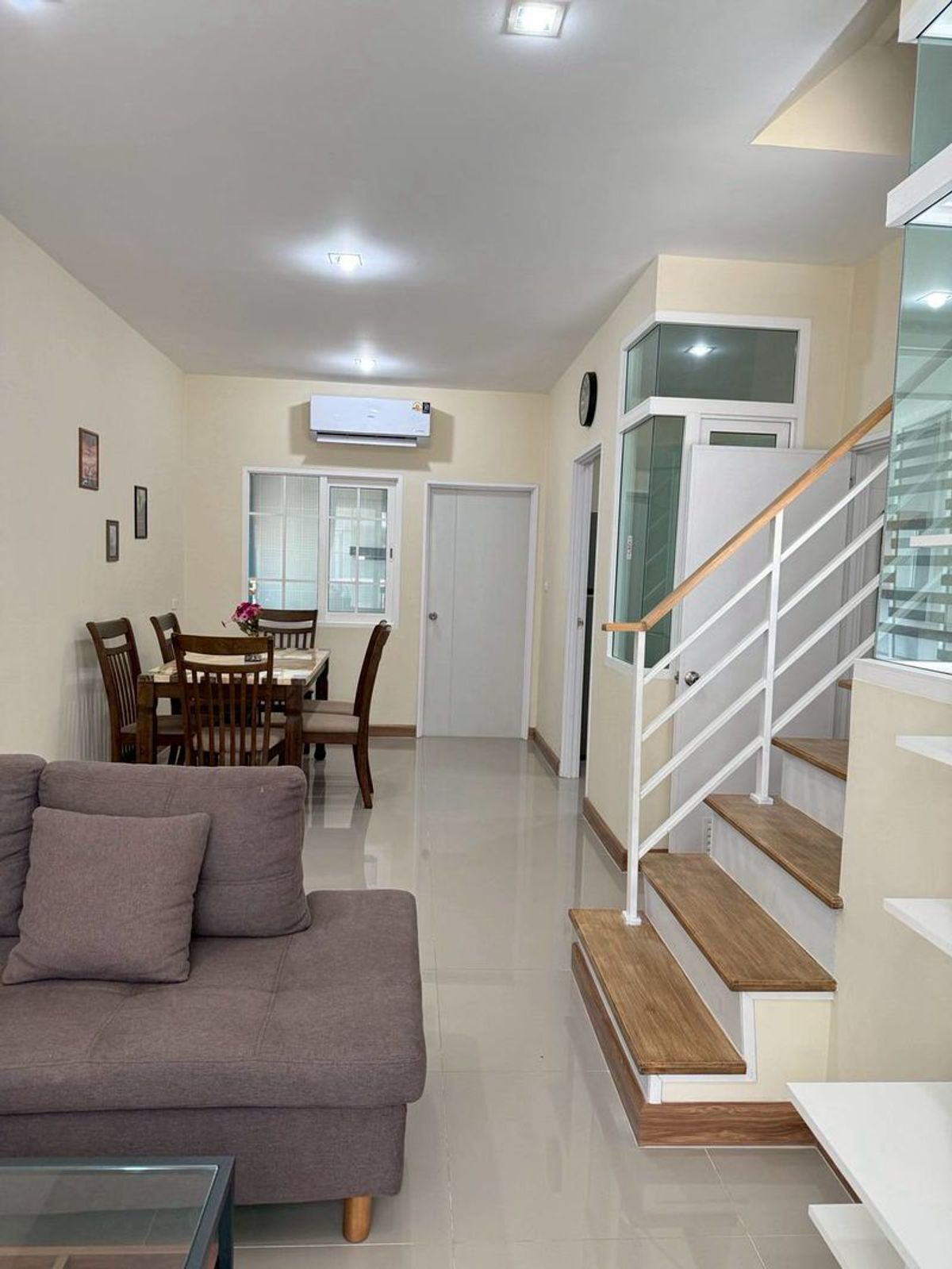 For RentHouseChiang Mai : 出租 ： Golden Town Ruamchok for Rent: Golden Town Ruamchok for Rent Golden Town Ruamchok