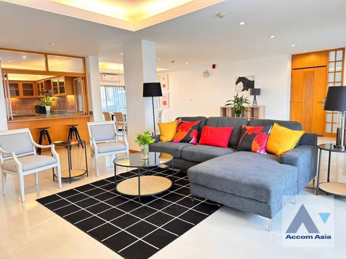 For RentSathorn, Narathiwat : 🔼 AccomA 🔽 3 Bedrooms Apartment for Rent in Sathorn, Bangkok near MRT Lumphini at Cozy and Convenient Apartment Near Garden Intl (AA38603)