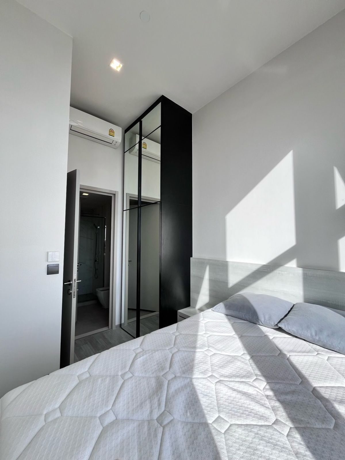 For RentCondoOnnut, Udomsuk : Duplex Room 1 Bedroom 1 Bathroom The Line Sukhumvit101 is available for rent.