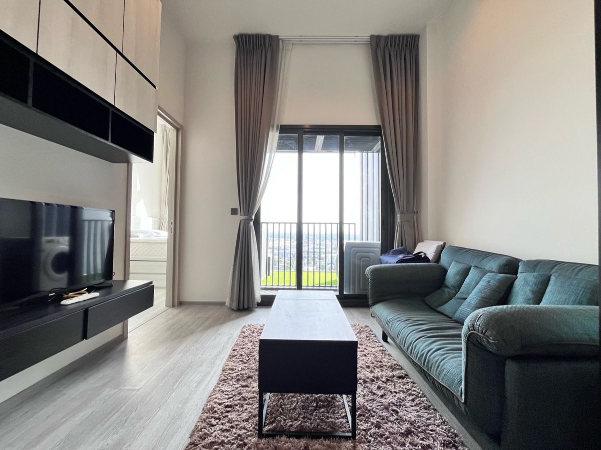 For RentCondoOnnut, Udomsuk : Duplex Room 1 Bedroom 1 Bathroom The Line Sukhumvit101 is available for rent.