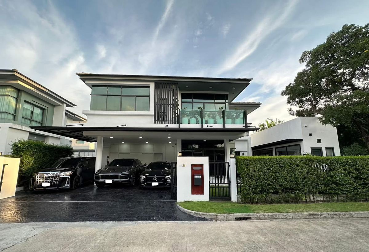 ให้เช่าบ้านพัฒนาการ ศรีนครินทร์ : ให้เช่า บ้านเดี่ยว 2 ชั้น รีโนเวทใหม่ทั้งหลัง เศรษฐสิริ ศรีนครินทร์ - พระราม 9 