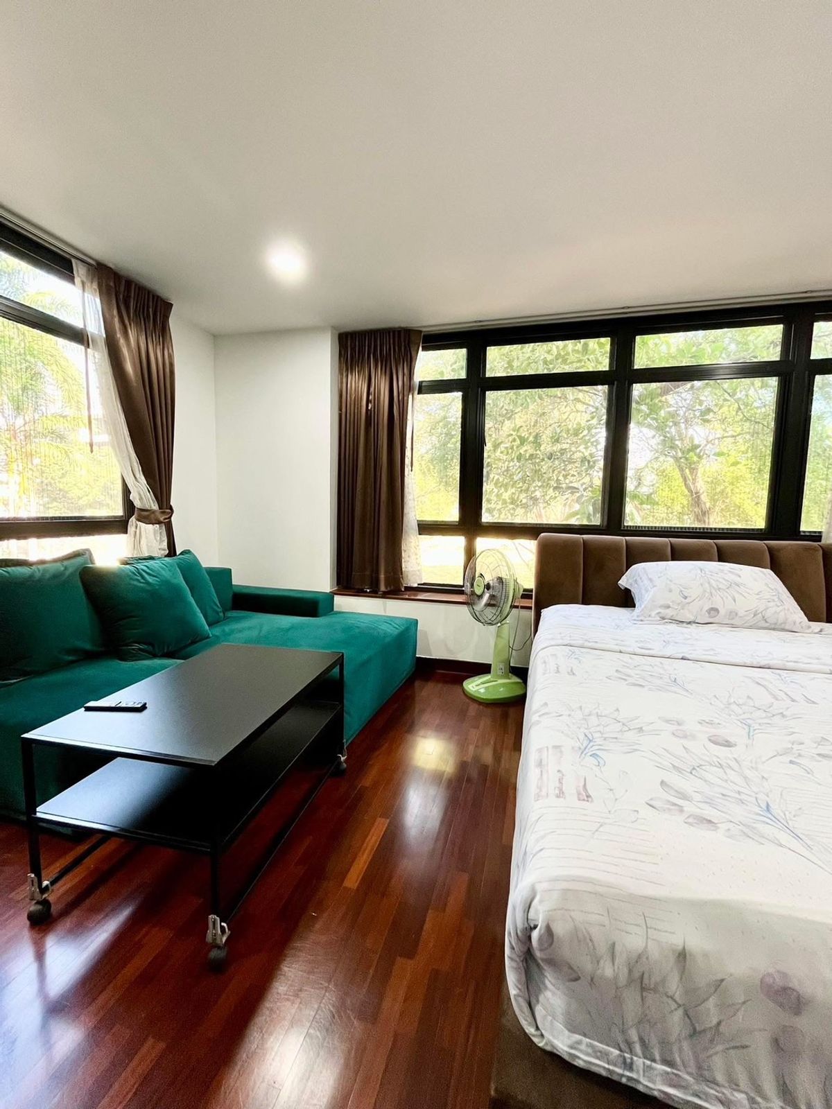 ขายคอนโดสุขุมวิท อโศก ทองหล่อ : ขาย บ้านจันทร์ คอนโด ซ.ทองหล่อ 20 ขนาด 90 ตรม. 2 นอน 2 น้ำ ห้องมุม