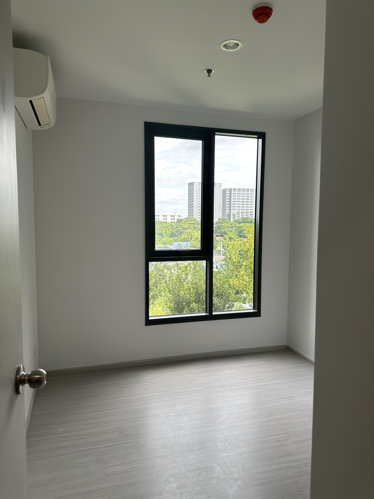 For SaleCondoBang kae, Phetkasem : For Sale Condo , The Parkland Phetkasem 56 , MRT-Phasi Charoen , Bang Wa , Phasi Charoen , Bangkok , CX-139357