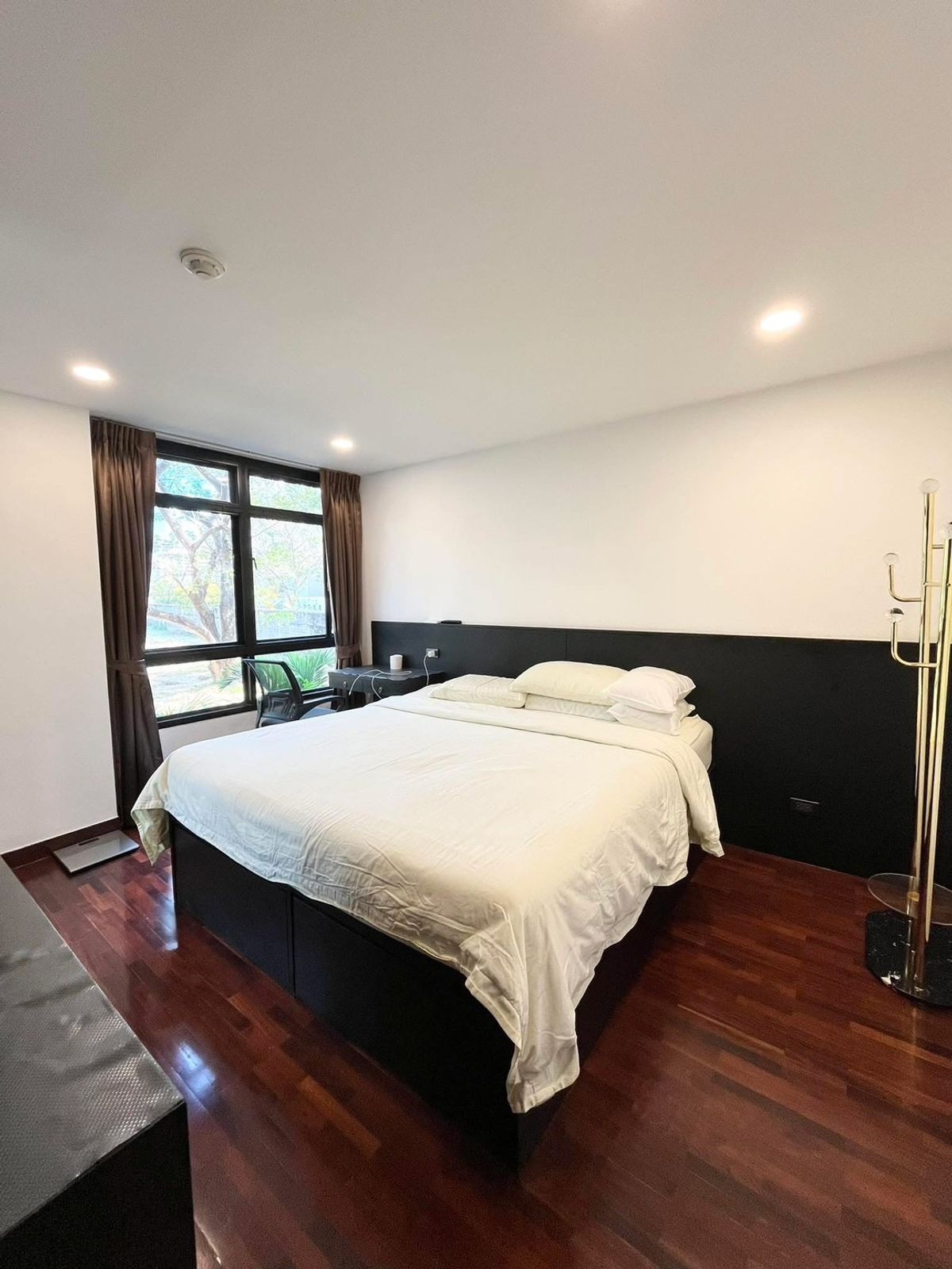 ขายคอนโดสุขุมวิท อโศก ทองหล่อ : ขาย บ้านจันทร์ คอนโด ซ.ทองหล่อ 20 ขนาด 90 ตรม. 2 นอน 2 น้ำ ห้องมุม