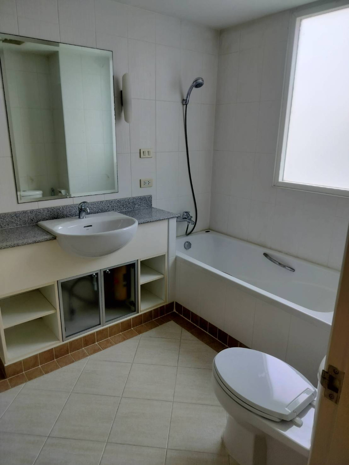 ขายคอนโดสาทร นราธิวาส : ขายคอนโด  บ้านสิริสาทร สวนพลู BTS-ช่องนนทรี ทุ่งมหาเมฆ เขต สาทร กรุงเทพ CX-149035