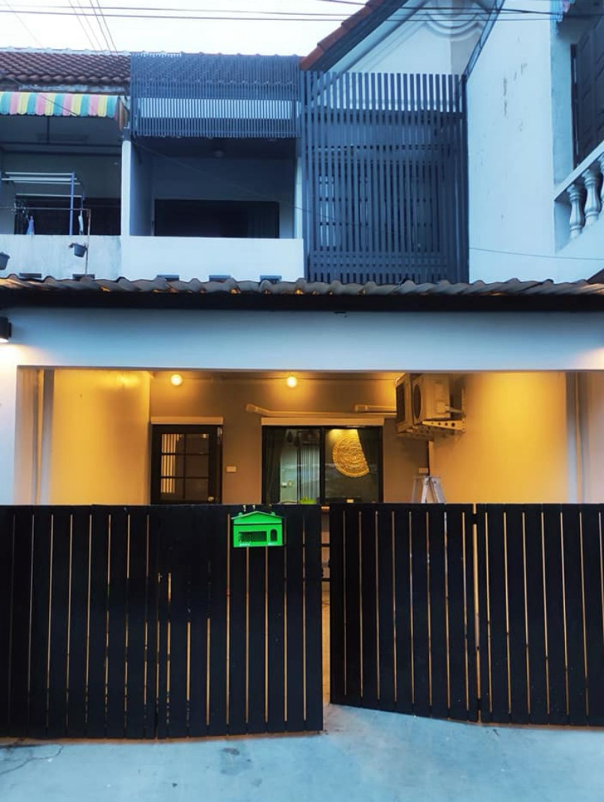 For RentTownhomeVipawadee, Don Mueang, Lak Si : Rent a new townhome, Soi Songprapa 1, next to Don Mueang Air Force, near Ozone One Market