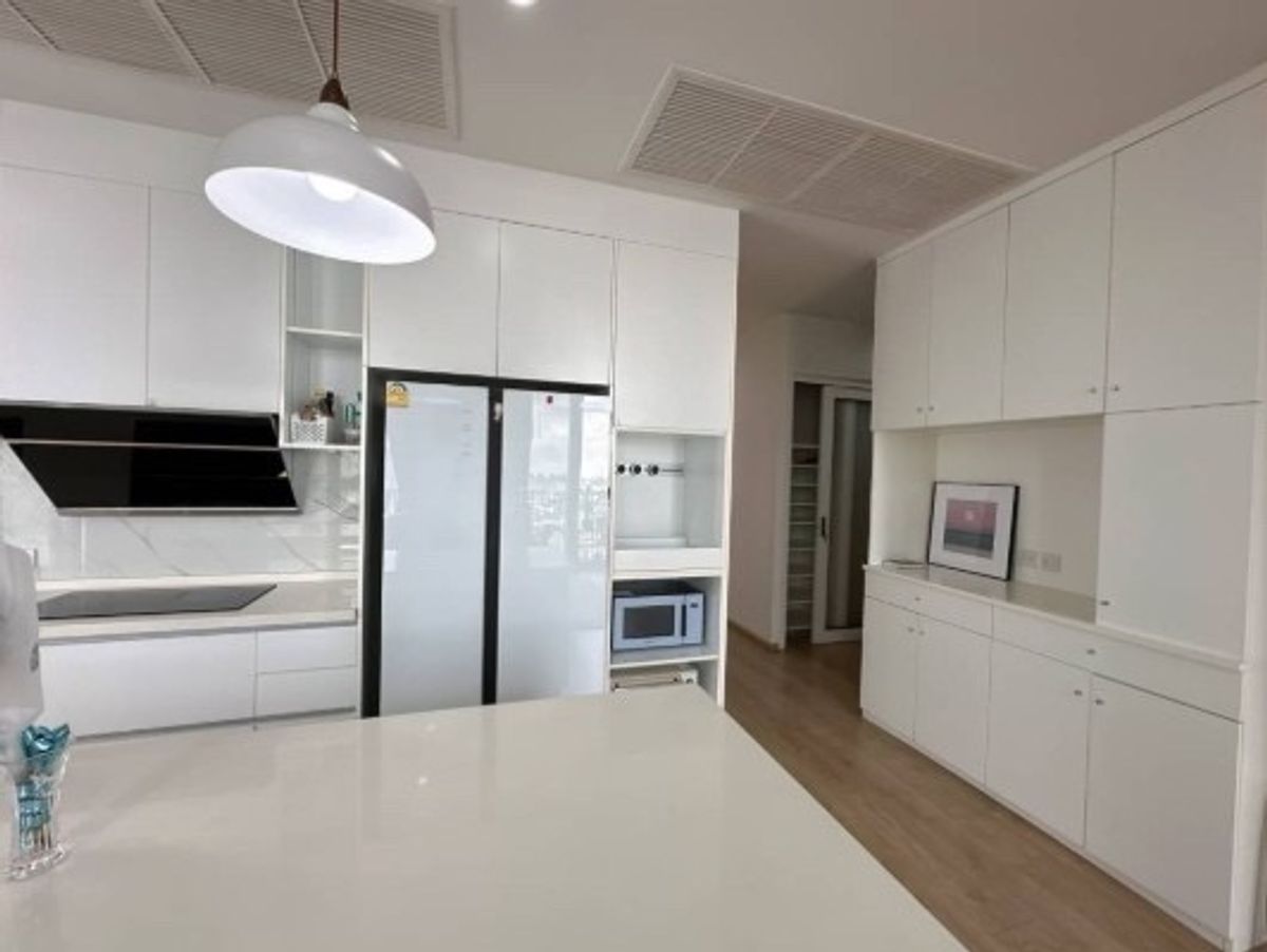 ให้เช่าคอนโดสุขุมวิท อโศก ทองหล่อ : Noble Be19 Rare unit for rent 3Bed4bath 125sqm 88k 