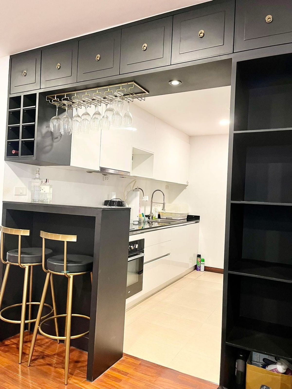 ขายคอนโดสุขุมวิท อโศก ทองหล่อ : ขาย บ้านจันทร์ คอนโด ซ.ทองหล่อ 20 ขนาด 90 ตรม. 2 นอน 2 น้ำ ห้องมุม