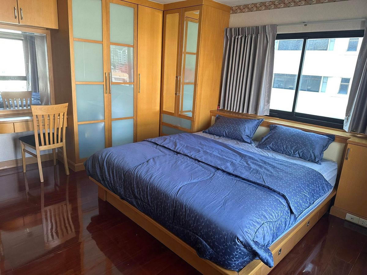 For SaleCondoWitthayu, Chidlom, Langsuan, Ploenchit : ✨ Baan Ploenchit Condo, 3 Bedrooms, Newly Renovated with Full Furniture, Near BTS Ploenchit – Unbeatable Value!