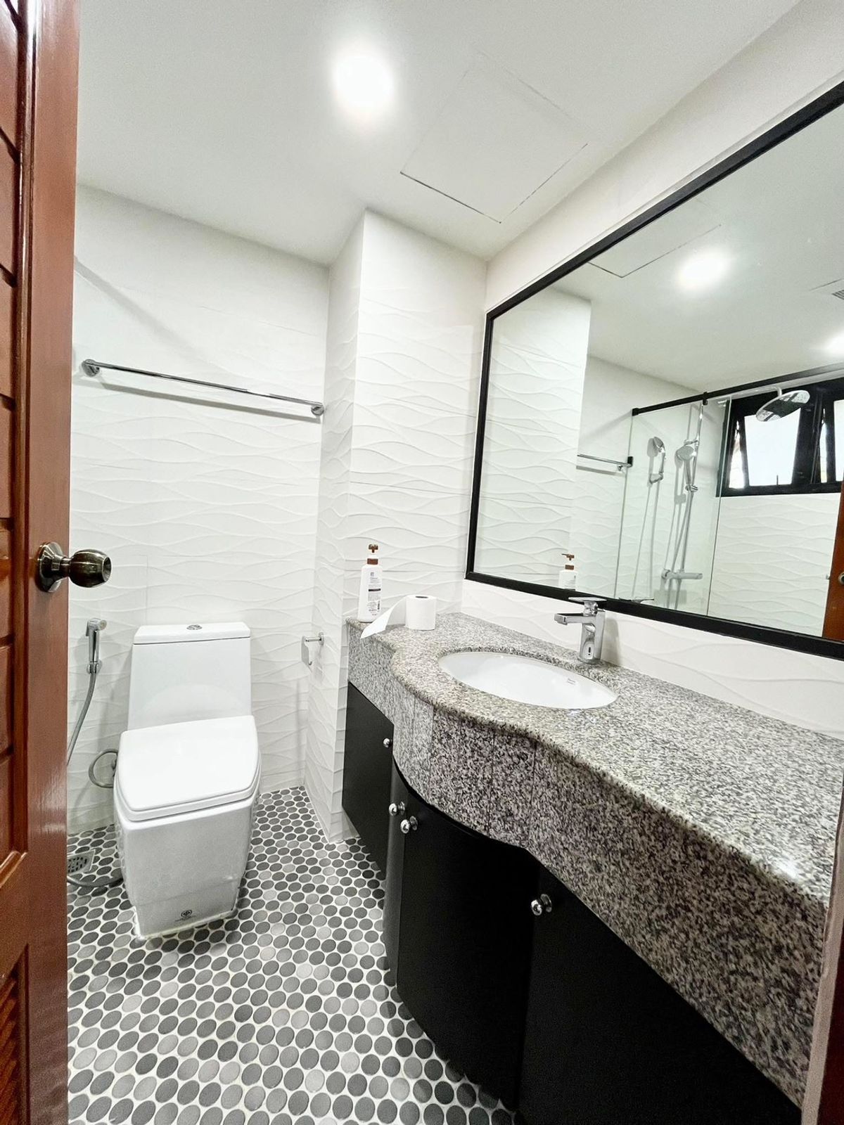 ขายคอนโดสุขุมวิท อโศก ทองหล่อ : ขาย บ้านจันทร์ คอนโด ซ.ทองหล่อ 20 ขนาด 90 ตรม. 2 นอน 2 น้ำ ห้องมุม