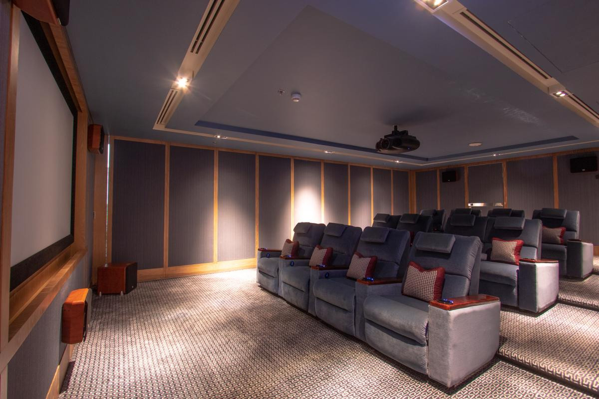 ขายคอนโดสาทร นราธิวาส : ขายคอนโด เดอะ ริซท์ คาร์ลตัน เรสซิเดนเซส วิวสวย ชั้นสูง ห้องมุม หน้ากว้าง BTS-ช่องนนทรี สีลม เขต บางรัก กรุงเทพ CX-108524