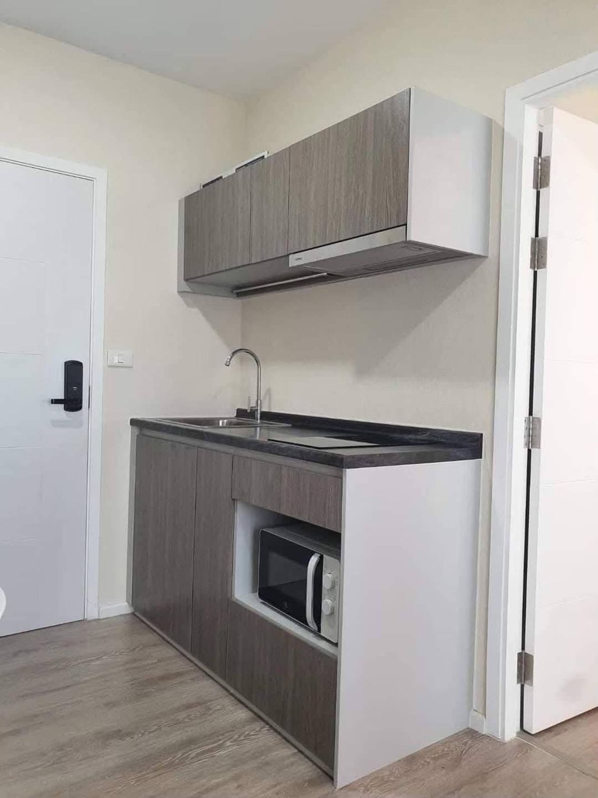 ให้เช่าคอนโดสมุทรปราการ สำโรง : ให้เช่า 📍 Kensington Sukhumvit - Theparak 📍เฟอร์นิเจอร์ และ เครื่องใช้ไฟฟ้าครบ ใกล้ BTS สำโรง