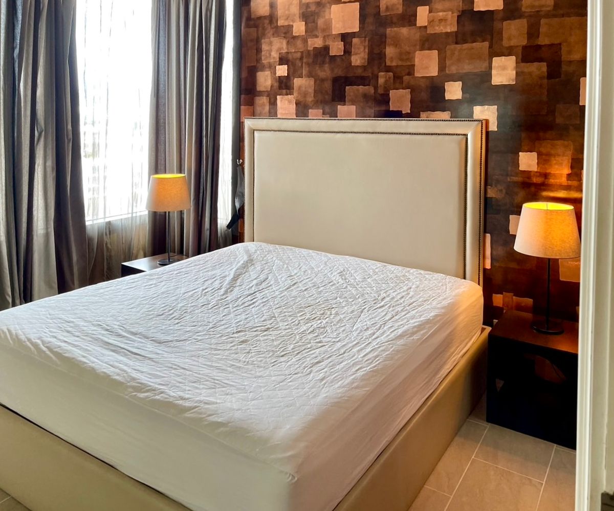 ให้เช่าคอนโดสุขุมวิท อโศก ทองหล่อ : 📍AGUSTON Sukhumvit 22, 3 ห้องนอน 4 ห้องน้ำ มีอ่างอาบน้ำ มีครัวไทยแยก วิวโล่ง