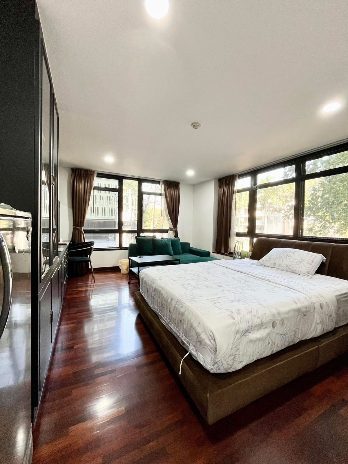 ขายคอนโดสุขุมวิท อโศก ทองหล่อ : ขาย บ้านจันทร์ คอนโด ซ.ทองหล่อ 20 ขนาด 90 ตรม. 2 นอน 2 น้ำ ห้องมุม