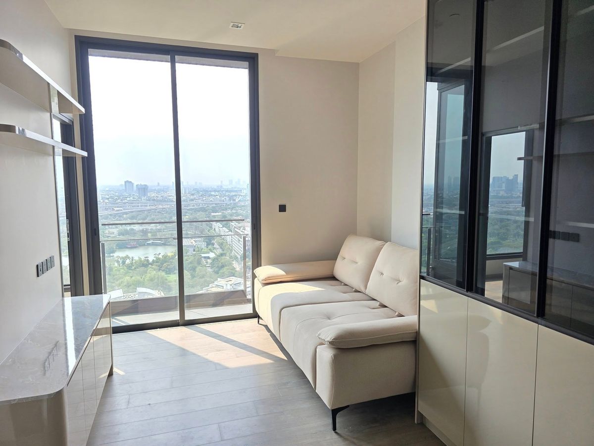 ให้เช่าคอนโดลาดพร้าว เซ็นทรัลลาดพร้าว : 🌟 คอนโดพร้อมเช่า The Crest Park Residences 🌟