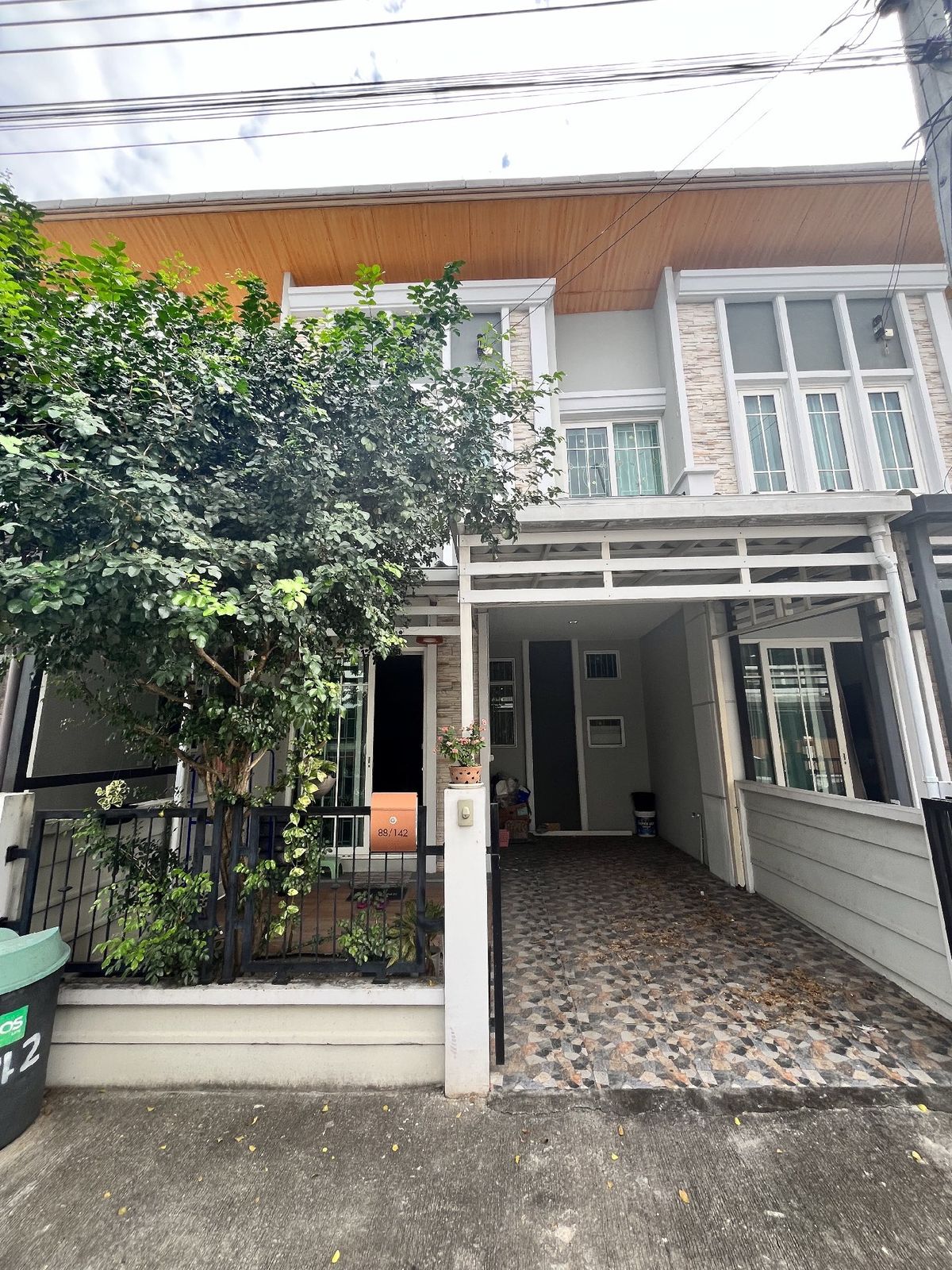 ขายทาวน์โฮมนวมินทร์ รามอินทรา : ขายด่วน‼️🏠 ทาวน์เฮาส์2ชั้น โกลเด้นทาวน์คู้บอน27 3 นอน 2 น้ำ 17 ตรว. มีห้องนอนข้างล่างเหมาะกับผู้สูงอายุ