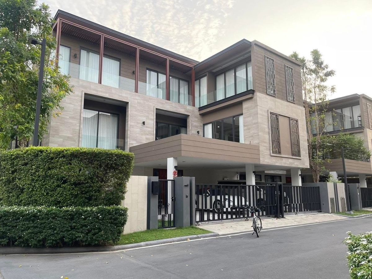บ้านพัฒนาการ ศรีนครินทร์ : ❖ Super Luxury Class ❖  | บ้านเดี่ยว 2 ชั้น ขนาด 58.00 ตร.ว. พื้นที่ใช้สอย 420.00 ตร.ม. | 4 ห้องนอน 5 ห้องน้ำ 4 ที่จอดรถ | ใกล้มาเกตเพลส สนามบินสุวรรณภูมิโรงเรียนนานาชาติ