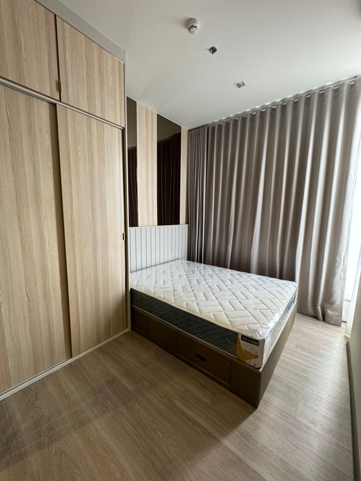 ให้เช่าคอนโดสาทร นราธิวาส : 🔥For Rent📍 Rhythm Charoenkrung Pavillion 1 bed 35 Sq.m. 📍25,000 THB/Month Call/Line : 0954597992