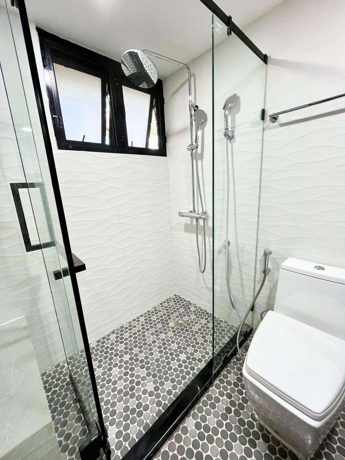 ขายคอนโดสุขุมวิท อโศก ทองหล่อ : ขาย บ้านจันทร์ คอนโด ซ.ทองหล่อ 20 ขนาด 90 ตรม. 2 นอน 2 น้ำ ห้องมุม