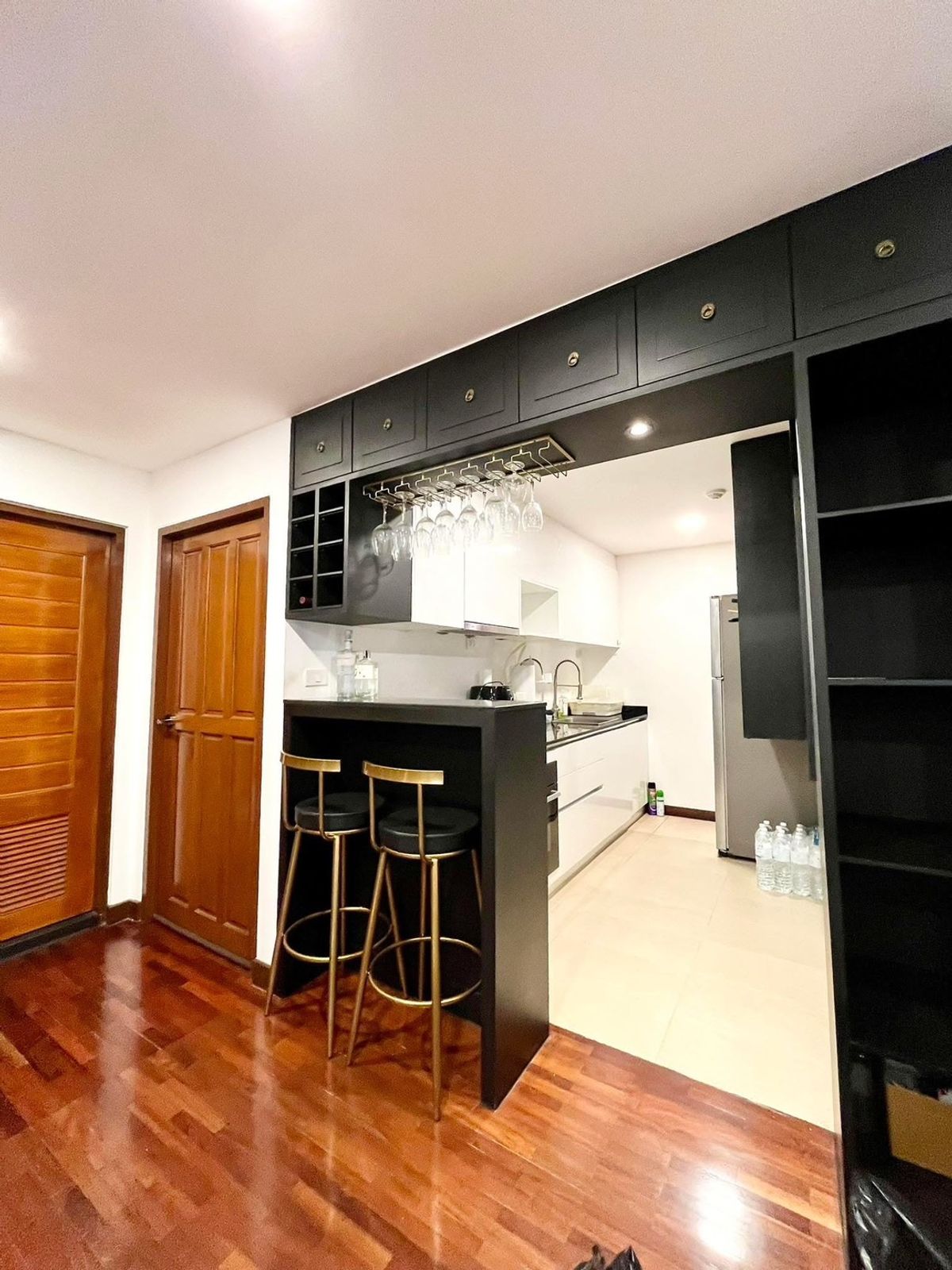 ขายคอนโดสุขุมวิท อโศก ทองหล่อ : ขาย บ้านจันทร์ คอนโด ซ.ทองหล่อ 20 ขนาด 90 ตรม. 2 นอน 2 น้ำ ห้องมุม