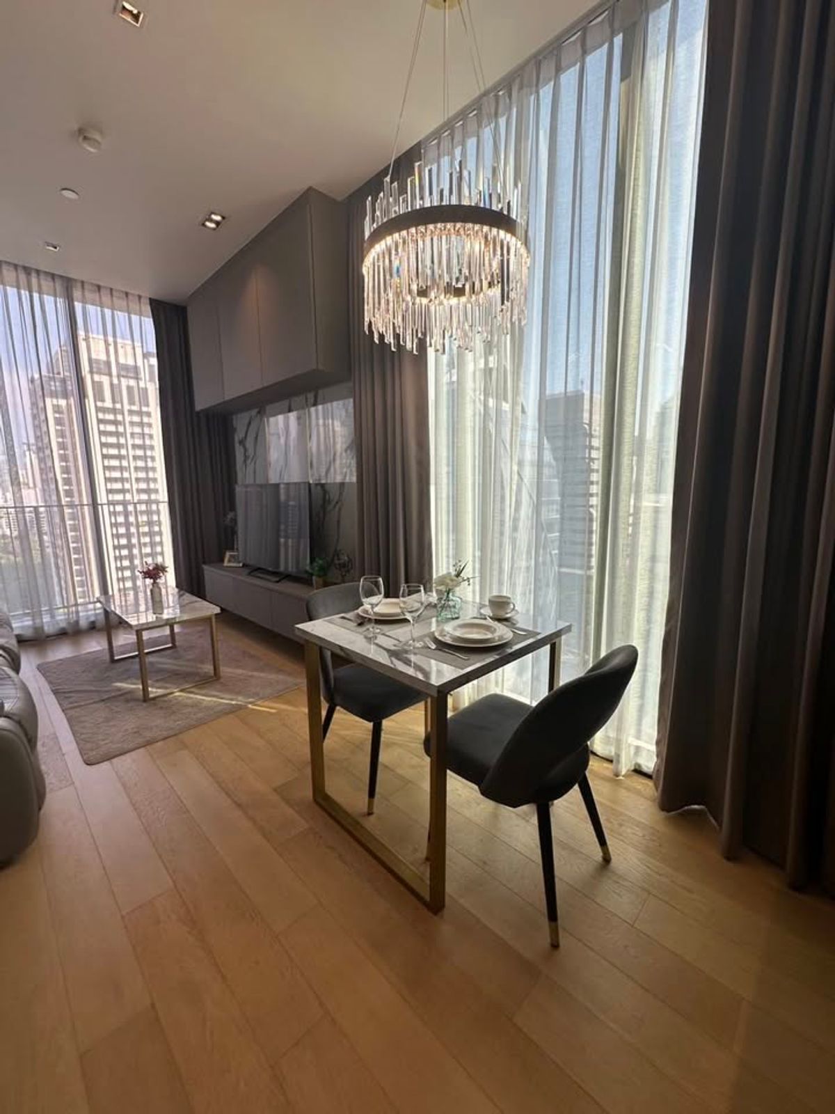 ให้เช่าคอนโดวิทยุ ชิดลม หลังสวน : 28 Chidlom  Fully furnished Available Now 