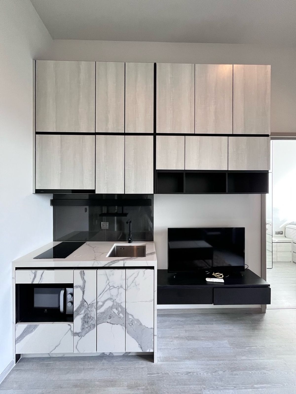 For RentCondoOnnut, Udomsuk : Duplex Room 1 Bedroom 1 Bathroom The Line Sukhumvit101 is available for rent.