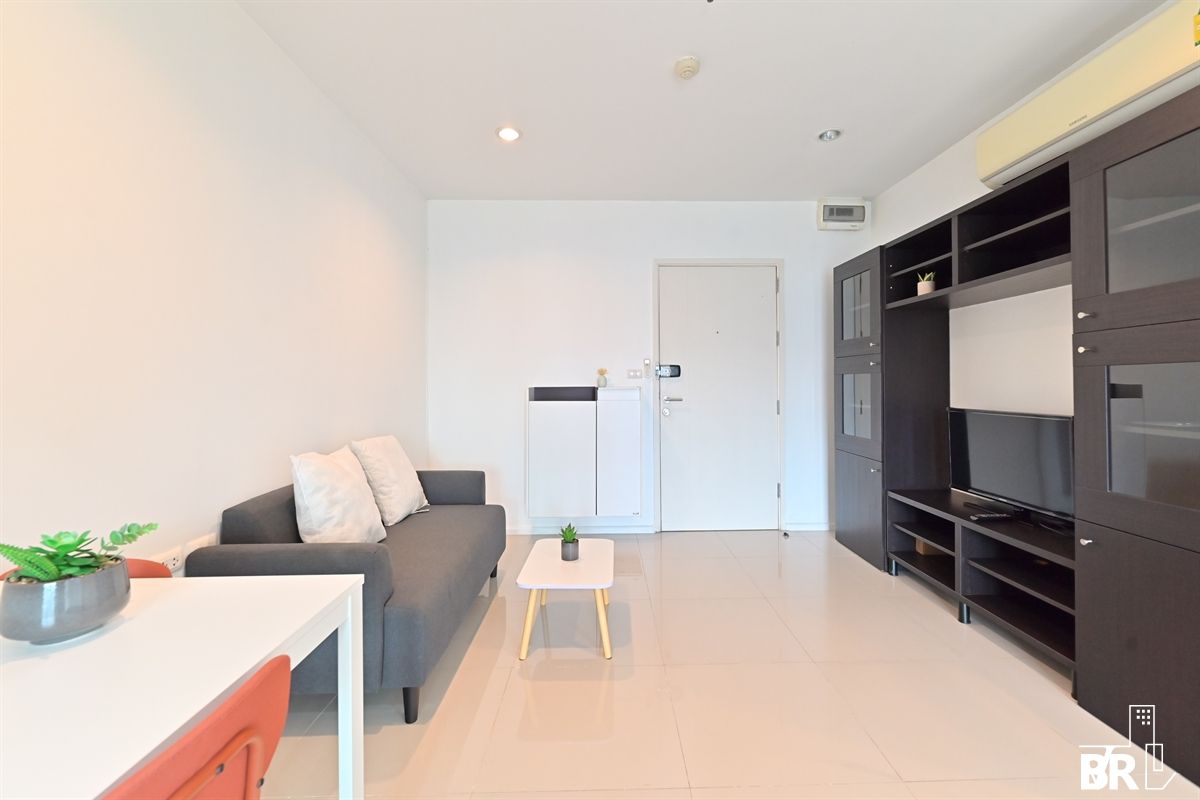 ให้เช่าคอนโดพระราม 9 เพชรบุรีตัดใหม่ RCA : For Rent: Aspire Rama 9  Condominium By Pond