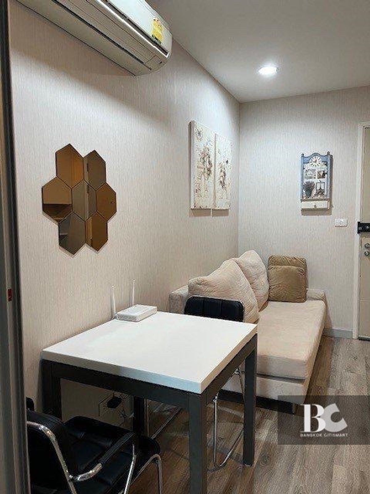 ขายคอนโดสาทร นราธิวาส : ห้องกว้างใกล้ BTS ราคาดีสุดๆ Centric sathorn-st louis 4.48 mb.
