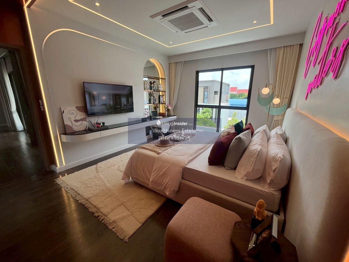 For SaleHouseRama5, Ratchapruek, Bangkruai : For Sale | 3 -storey detached house after Central West Ville Ratchapruek! Project: Vana Ratchapruek-Westville, beautiful house, very good location, contact 095-530-0101 (Emi)