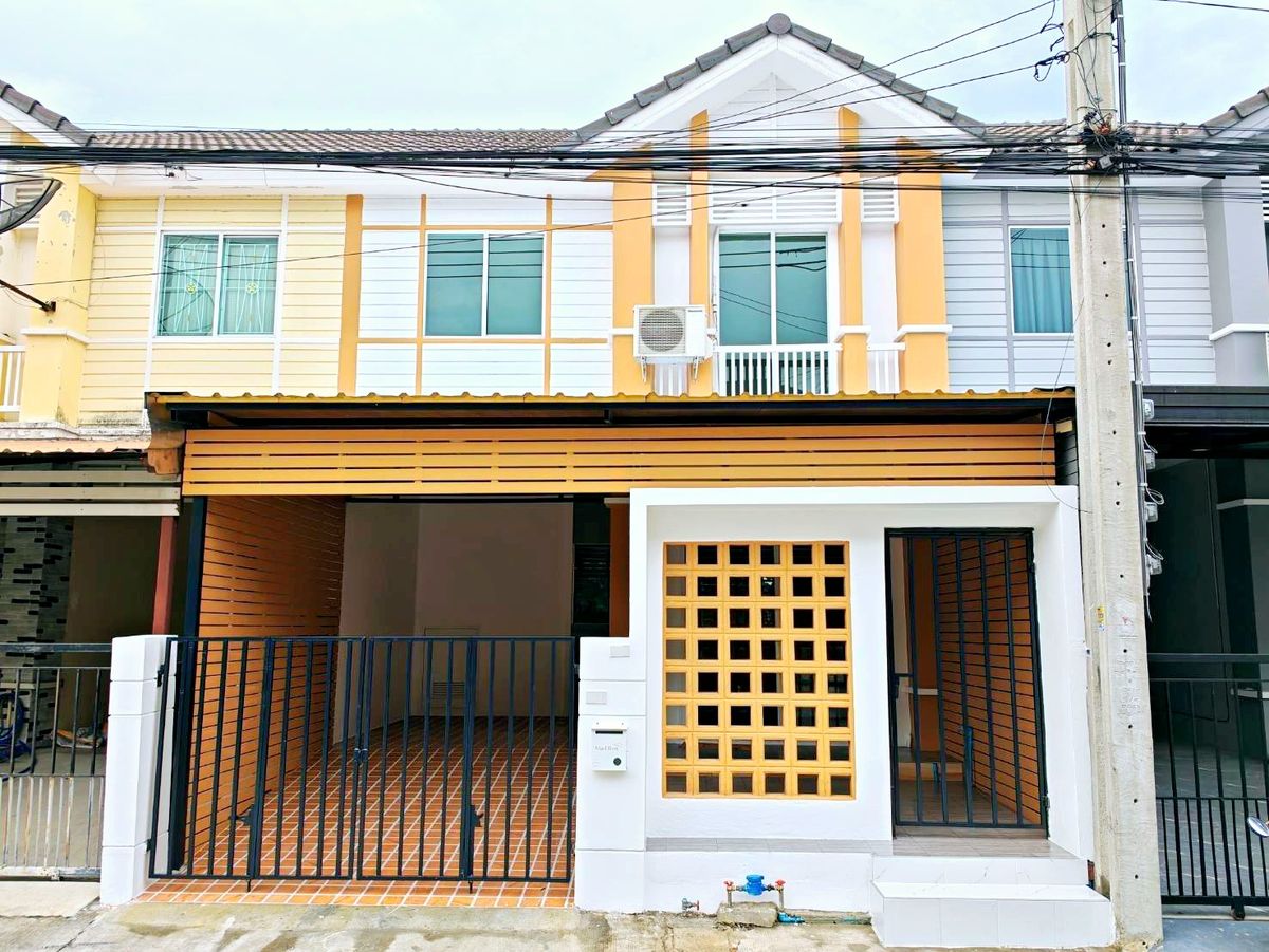 For SaleTownhomeSamut Prakan,Samrong : Pruksa Village, 38, King Daeng 38 Kingkaew-Nhamdaeng, Soi 13 V E 2.15 million Free O 17.5 Sq.
