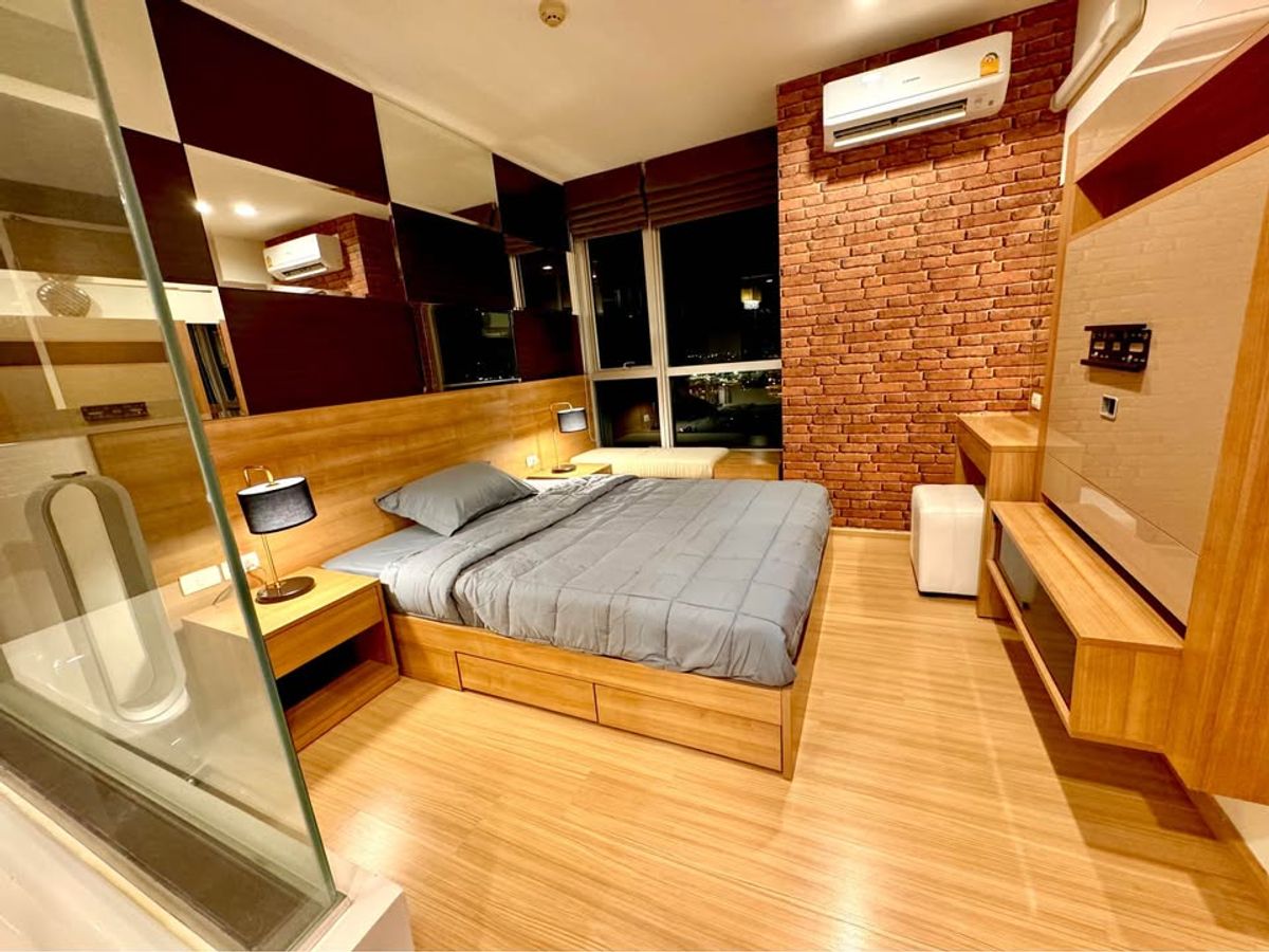 CondoOnnut, Udomsuk : Rhythm Sukhumvit 50 condo, convenient transportation, near the BTS train, has a full furniture shuttle. Ready to stay immediately  