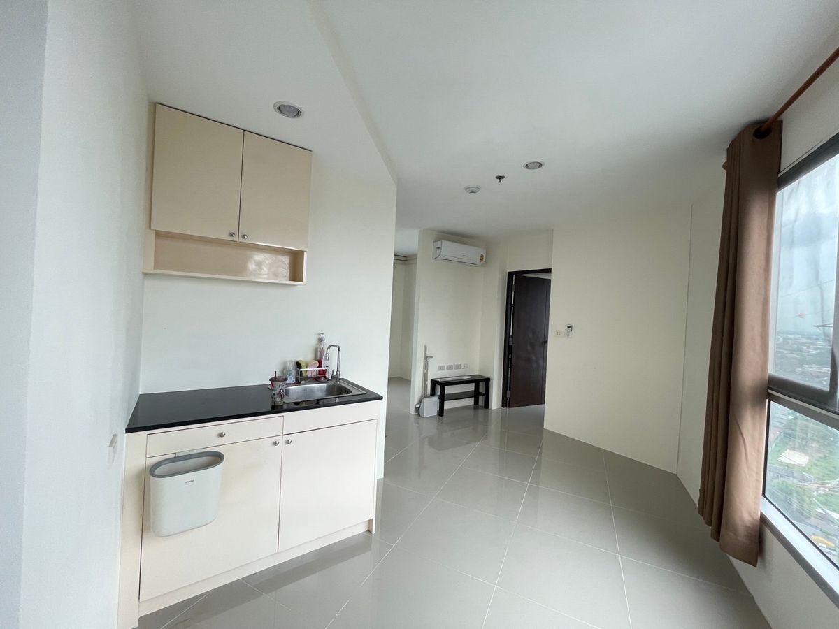 For RentCondoPattanakan, Srinakarin : For rent, Assikan Place Srinakarin, 1 bedroom, 2 bathrooms, 1 living room, 2nd floor, size 43.52 sq.m., price 8000 baht.