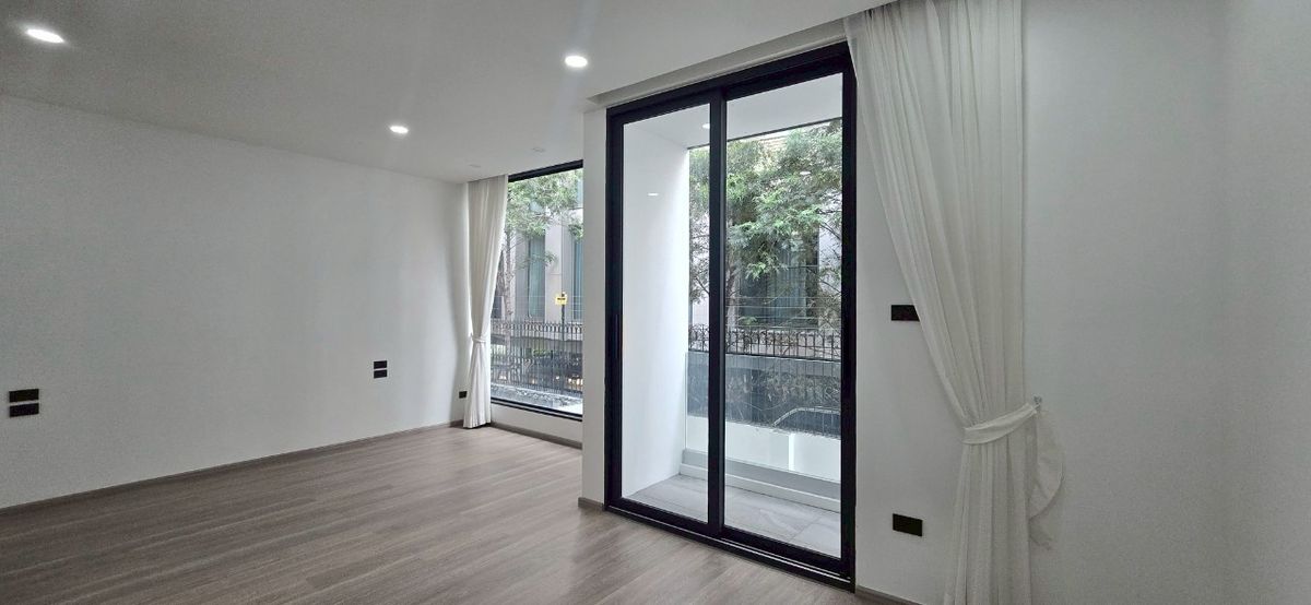 For SaleTownhomeNana, North Nana,Sukhumvit13, Soi Nana : New renovated houses ** NO CO-AGENT ** 