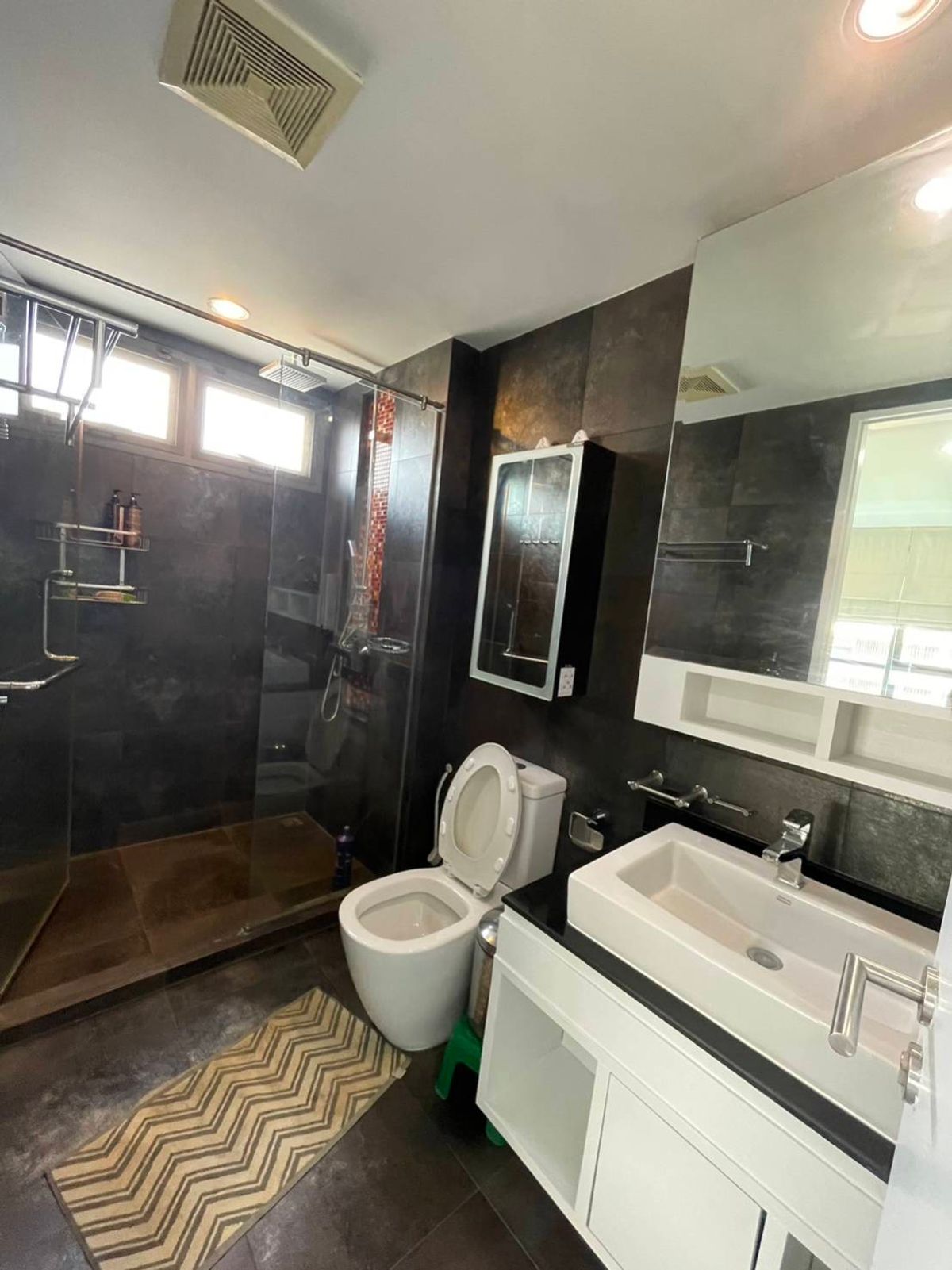 ให้เช่าคอนโดสุขุมวิท อโศก ทองหล่อ : ✨ ให้เช่า คอนโดหรู Voque Sukhumvit 31 พร้อมเฟอร์นิเจอร์ครบ ทำเลดี ใกล้ BTS พร้อมพงษ์ สะดวกสบายในทุกการเดินทาง!