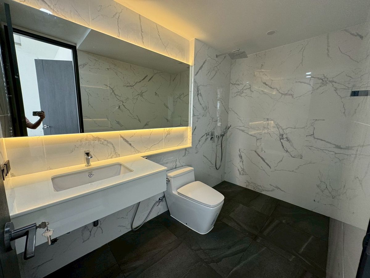 For SaleTownhomeNana, North Nana,Sukhumvit13, Soi Nana : New renovated houses ** NO CO-AGENT ** 