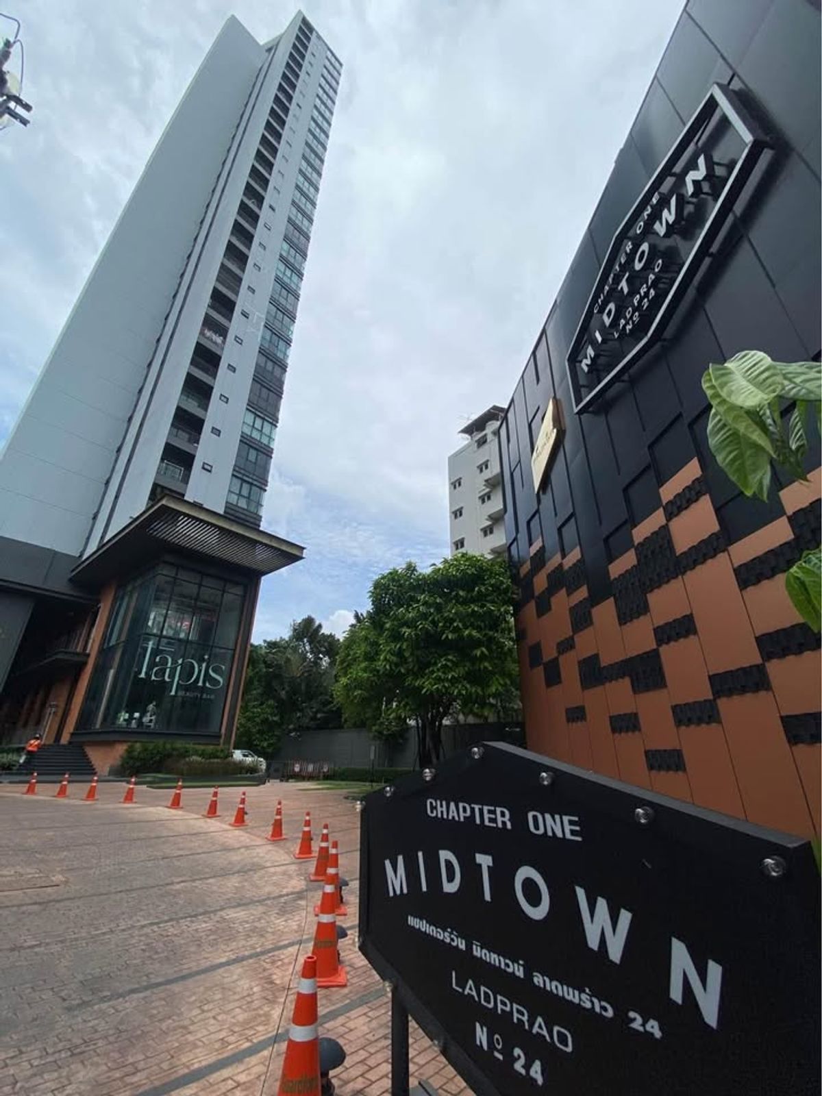 For SaleCondoLadprao, Central Ladprao : Condo for sale, Mid -Town, Ladprao 24, only 100 m from MRT Lat Phrao
