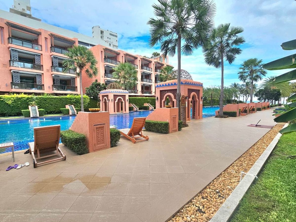 ขายคอนโดหัวหิน ประจวบคีรีขันธ์ : ✨ ขายพร้อมผู้เช่า
คอนโดหรูติดทะเลหัวหิน มาราเกซ คอนโด รีโนเวทใหม่ พร้อมเฟอร์ฯ และเครื่องใช้ไฟฟ้าครบ 1 ห้องนอน 1 ห้องน้ำ ทำเลทอง ใกล้บลูพอร์ตและตลาดซิคาด้า!