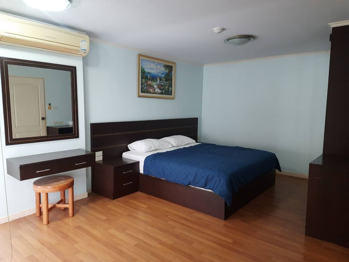 For RentCondoKhlongtoei, Kluaynamthai : Beautiful condo ready in the heart of the city near BTS Lumpini Place Rama 4 - Sathorn
