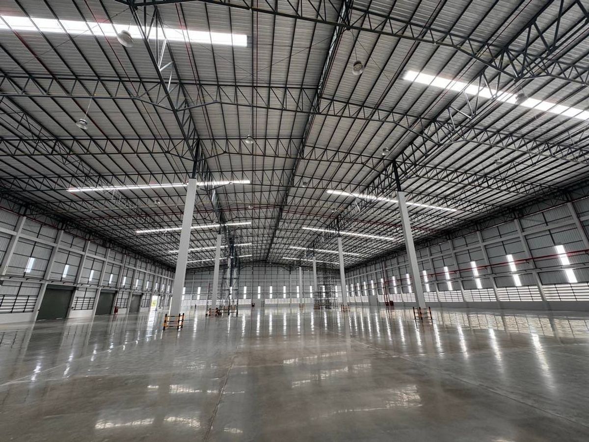 For RentWarehouseSriracha Laem Chabang Ban Bueng : Rent a warehouse near Laem Chabang Port, size 9,792 sq.m.