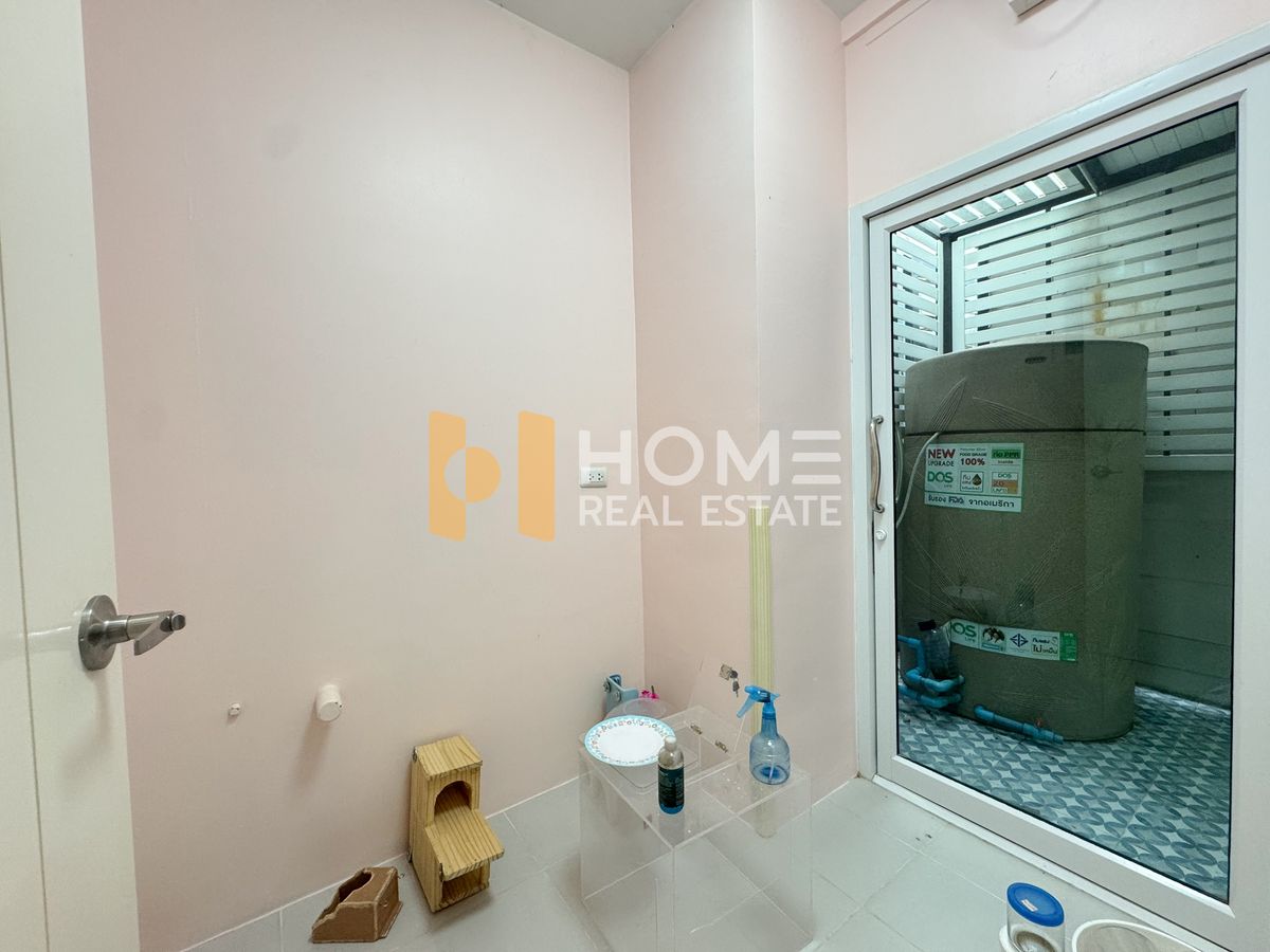 ขายทาวน์โฮมลาดกระบัง สุวรรณภูมิ : ขายด่วน ราคาดีที่สุดในโครงการ 🔥 บ้านกลางเมือง สวนหลวง / 3 ห้องนอน (ขาย), Baan Klang Muang Suanluang / 3 Bedrooms (FOR SALE) FON093