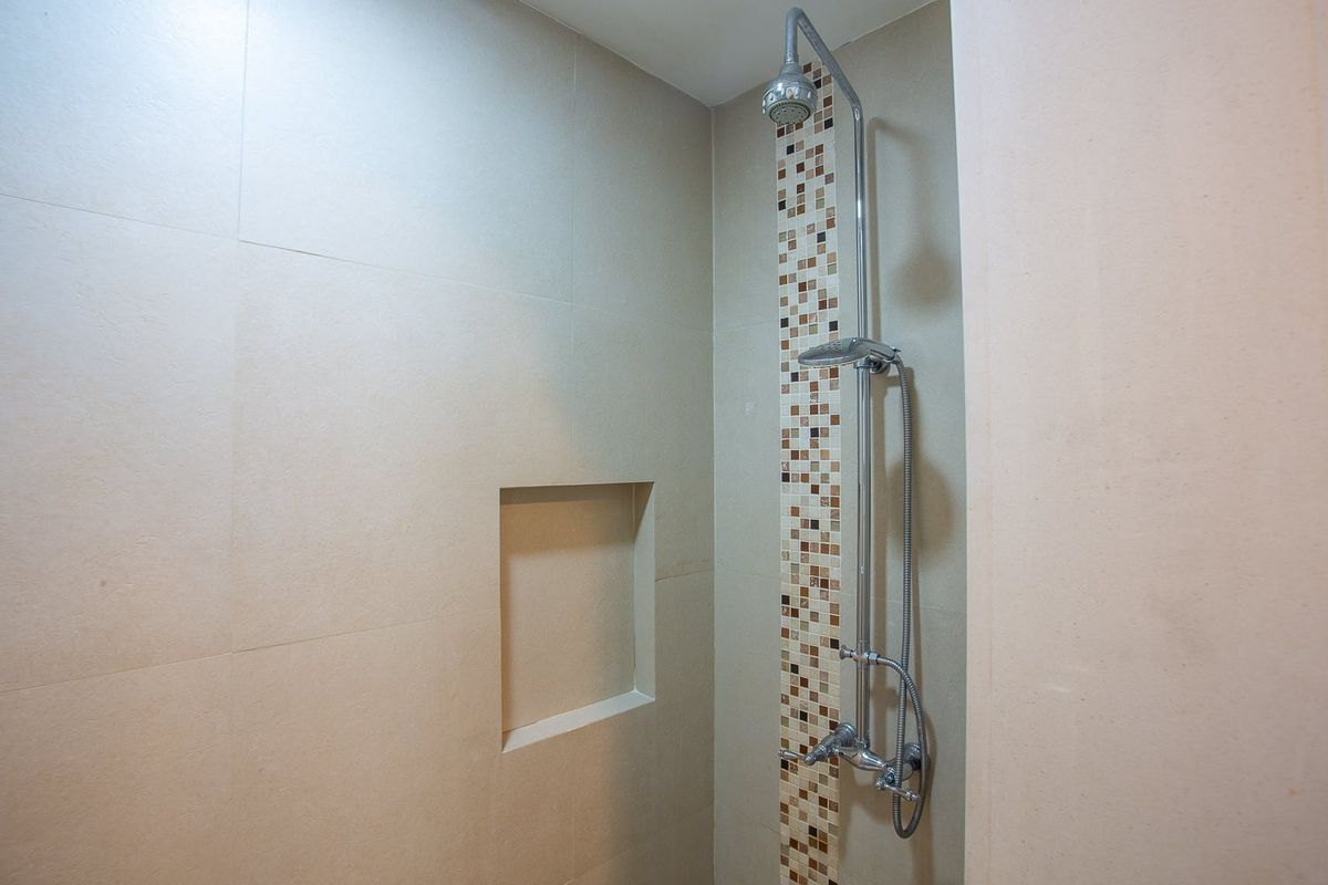 ขายคอนโดหัวหิน ประจวบคีรีขันธ์ : ✨ ขายพร้อมผู้เช่า
คอนโดหรูติดทะเลหัวหิน มาราเกซ คอนโด รีโนเวทใหม่ พร้อมเฟอร์ฯ และเครื่องใช้ไฟฟ้าครบ 1 ห้องนอน 1 ห้องน้ำ ทำเลทอง ใกล้บลูพอร์ตและตลาดซิคาด้า!